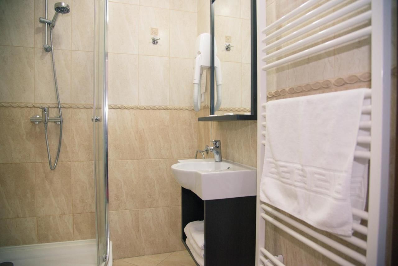 Отель Hotel Stefani Сибиу