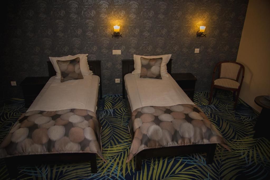 Отель Hotel Stefani Сибиу