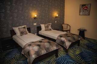 Отель Hotel Stefani Сибиу Семейный люкс с 2 спальнями-10
