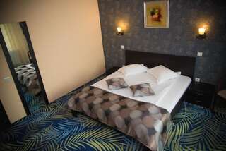 Отель Hotel Stefani Сибиу Семейный люкс с 2 спальнями-17