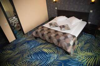 Отель Hotel Stefani Сибиу Семейный люкс с 2 спальнями-19